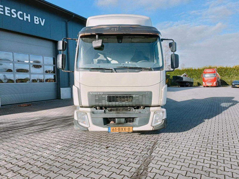 Volvo FL210 - Platform truck - Lava-kuorma-auto: kuva Volvo FL210 - Platform truck - Lava-kuorma-auto Volvo FL210 - Platform truck - Lava-kuorma-auto: kuva Volvo FL210 - Platform truck - Lava-kuorma-auto