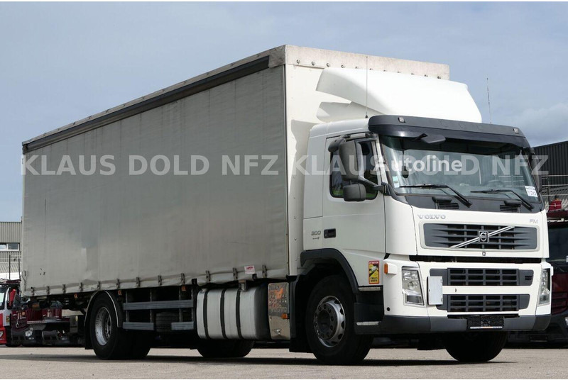 Volvo FM 300 - Curtain side truck - Pressukapelli kuorma-auto: kuva Volvo FM 300 - Curtain side truck - Pressukapelli kuorma-auto Volvo FM 300 - Curtain side truck - Pressukapelli kuorma-auto: kuva Volvo FM 300 - Curtain side truck - Pressukapelli kuorma-auto