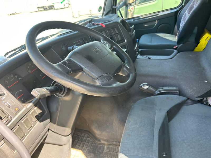 Volvo FM330 Kran Hiab 113K Pro Euro 5+EEV.2x Ger - Lava-kuorma-auto, Nosturiauto: kuva Volvo FM330 Kran Hiab 113K Pro Euro 5+EEV.2x Ger - Lava-kuorma-auto, Nosturiauto Volvo FM330 Kran Hiab 113K Pro Euro 5+EEV.2x Ger - Lava-kuorma-auto, Nosturiauto: kuva Volvo FM330 Kran Hiab 113K Pro Euro 5+EEV.2x Ger - Lava-kuorma-auto, Nosturiauto