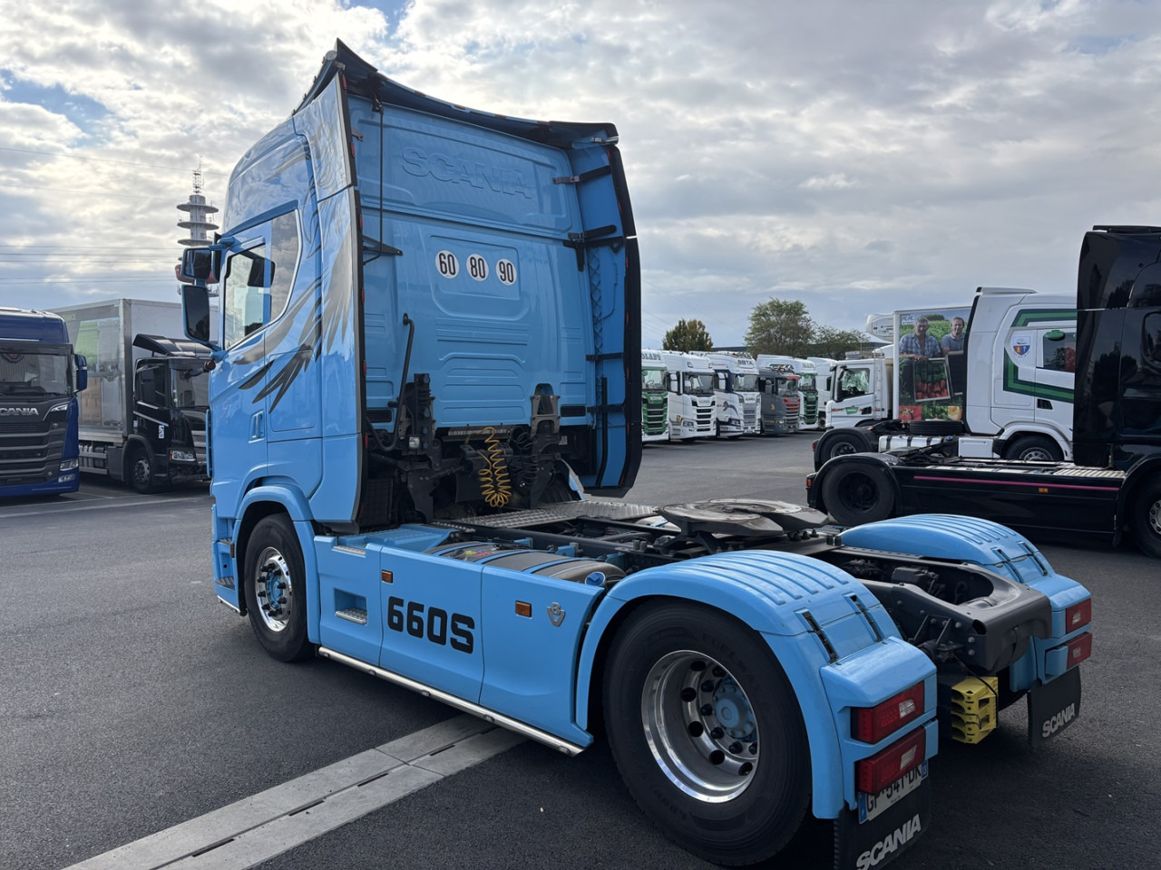 SCANIA S 660 A4x2NB - Vetopöytäauto: kuva SCANIA S 660 A4x2NB - Vetopöytäauto SCANIA S 660 A4x2NB - Vetopöytäauto: kuva SCANIA S 660 A4x2NB - Vetopöytäauto
