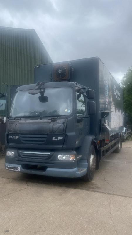 DAF LF 55-220 18 Ton Boxvan Fitted paper and Fabric Shredding Machine - Umpikori kuorma-auto, Kunnallis-/ Erikoisajoneuvot: kuva DAF LF 55-220 18 Ton Boxvan Fitted paper and Fabric Shredding Machine - Umpikori kuorma-auto, Kunnallis-/ Erikoisajoneuvot DAF LF 55-220 18 Ton Boxvan Fitted paper and Fabric Shredding Machine - Umpikori kuorma-auto, Kunnallis-/ Erikoisajoneuvot: kuva DAF LF 55-220 18 Ton Boxvan Fitted paper and Fabric Shredding Machine - Umpikori kuorma-auto, Kunnallis-/ Erikoisajoneuvot