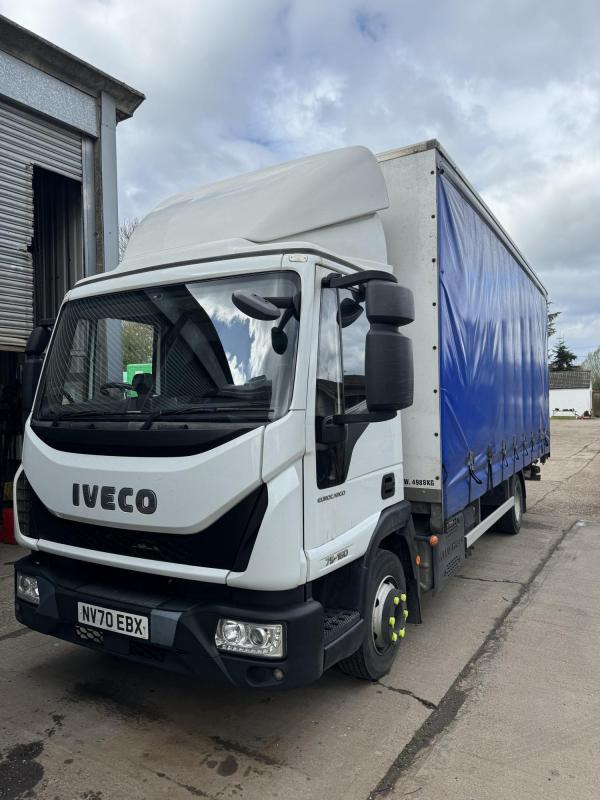 IVECO 75.160 Eurocargo 7.5 Ton Curtainside - Pressukapelli kuorma-auto: kuva IVECO 75.160 Eurocargo 7.5 Ton Curtainside - Pressukapelli kuorma-auto IVECO 75.160 Eurocargo 7.5 Ton Curtainside - Pressukapelli kuorma-auto: kuva IVECO 75.160 Eurocargo 7.5 Ton Curtainside - Pressukapelli kuorma-auto