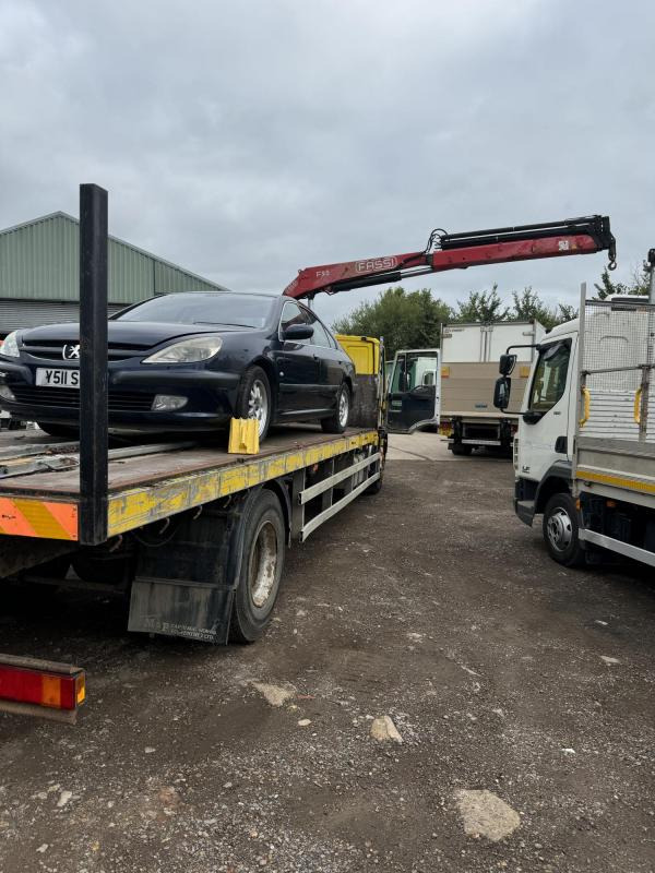 Iveco 18 Ton 180E25 Flat - Lava-kuorma-auto: kuva Iveco 18 Ton 180E25 Flat - Lava-kuorma-auto Iveco 18 Ton 180E25 Flat - Lava-kuorma-auto: kuva Iveco 18 Ton 180E25 Flat - Lava-kuorma-auto