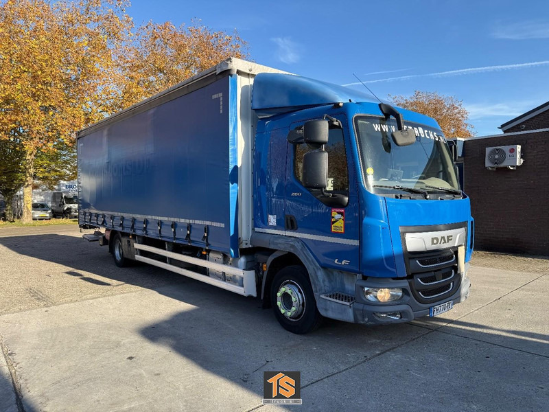 DAF LF 12T 260 AUTOMATIC - LADEBORDWAND - TOP TRUCK - Pressukapelli kuorma-auto: kuva DAF LF 12T 260 AUTOMATIC - LADEBORDWAND - TOP TRUCK - Pressukapelli kuorma-auto DAF LF 12T 260 AUTOMATIC - LADEBORDWAND - TOP TRUCK - Pressukapelli kuorma-auto: kuva DAF LF 12T 260 AUTOMATIC - LADEBORDWAND - TOP TRUCK - Pressukapelli kuorma-auto