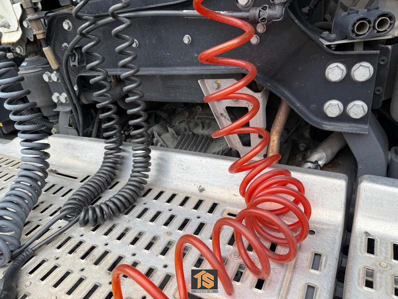 DAF XF 460 FT 2 TANKS - KLIMA - NL TOP TRUCK - Vetopöytäauto: kuva DAF XF 460 FT 2 TANKS - KLIMA - NL TOP TRUCK - Vetopöytäauto DAF XF 460 FT 2 TANKS - KLIMA - NL TOP TRUCK - Vetopöytäauto: kuva DAF XF 460 FT 2 TANKS - KLIMA - NL TOP TRUCK - Vetopöytäauto