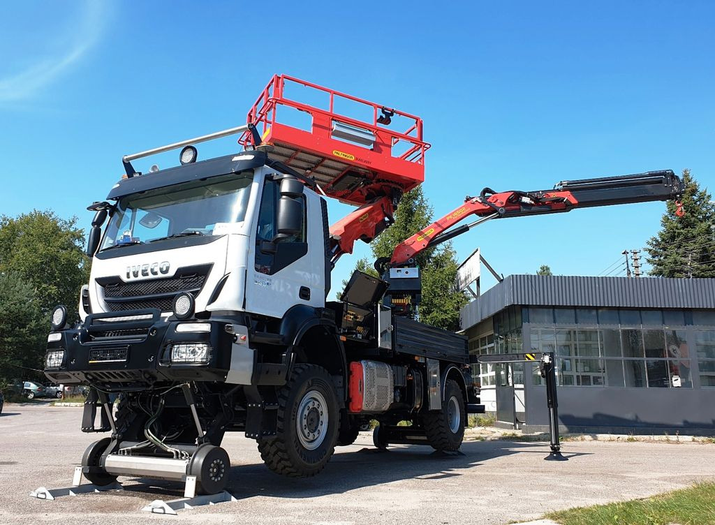 Iveco TRAKER 4x4 RAIL ROAD PALFINGER SCHIENEN TWO WAY - Itsekulkevat henkilönostimet: kuva Iveco TRAKER 4x4 RAIL ROAD PALFINGER SCHIENEN TWO WAY - Itsekulkevat henkilönostimet Iveco TRAKER 4x4 RAIL ROAD PALFINGER SCHIENEN TWO WAY - Itsekulkevat henkilönostimet: kuva Iveco TRAKER 4x4 RAIL ROAD PALFINGER SCHIENEN TWO WAY - Itsekulkevat henkilönostimet