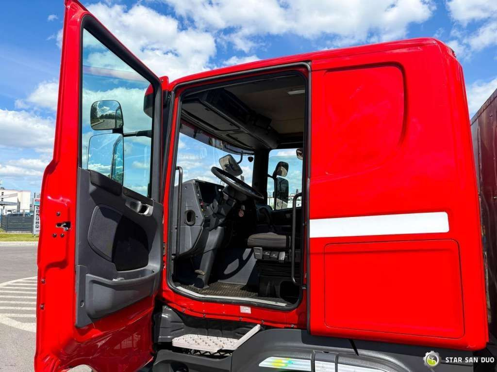 Kuorma-auto Scania  D 320 FIRE BRIGADE Tank 12,000 Litres: kuva Kuorma-auto Scania  D 320 FIRE BRIGADE Tank 12,000 Litres