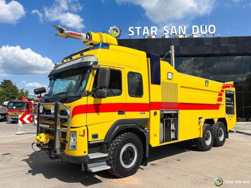 Volvo  FM 460 6x6 Rosenbauer Fire Truck LSP Water Tank - Kuorma-auto: kuva  Volvo  FM 460 6x6 Rosenbauer Fire Truck LSP Water Tank - Kuorma-auto Volvo  FM 460 6x6 Rosenbauer Fire Truck LSP Water Tank - Kuorma-auto: kuva  Volvo  FM 460 6x6 Rosenbauer Fire Truck LSP Water Tank - Kuorma-auto