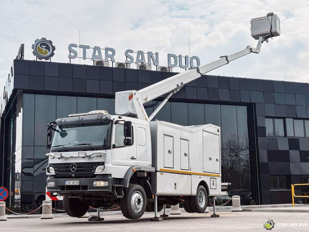 Mercedes-Benz 1529 4x4 Atego Lift Palfinger Wumag WT 230 - Itsekulkevat henkilönostimet: kuva Mercedes-Benz 1529 4x4 Atego Lift Palfinger Wumag WT 230 - Itsekulkevat henkilönostimet Mercedes-Benz 1529 4x4 Atego Lift Palfinger Wumag WT 230 - Itsekulkevat henkilönostimet: kuva Mercedes-Benz 1529 4x4 Atego Lift Palfinger Wumag WT 230 - Itsekulkevat henkilönostimet