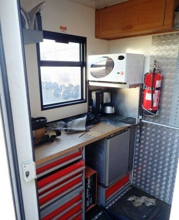 Itsekulkevat henkilönostimet Mercedes-Benz 3344 SRT SCHÖRLING Road Rail Railway Zweiweg .: kuva Itsekulkevat henkilönostimet Mercedes-Benz 3344 SRT SCHÖRLING Road Rail Railway Zweiweg .