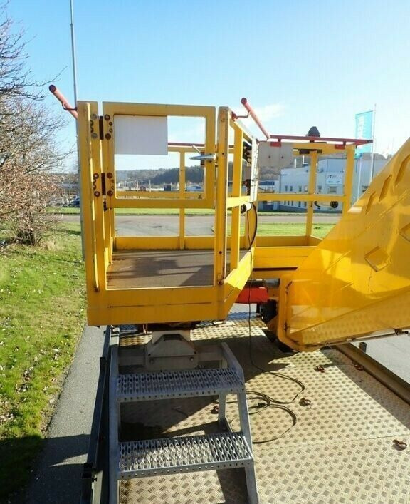 Itsekulkevat henkilönostimet Mercedes-Benz 3344 SRT SCHÖRLING Road Rail Railway Zweiweg .: kuva Itsekulkevat henkilönostimet Mercedes-Benz 3344 SRT SCHÖRLING Road Rail Railway Zweiweg .