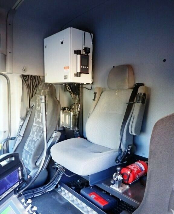 Itsekulkevat henkilönostimet Mercedes-Benz 3344 SRT SCHÖRLING Road Rail Railway Zweiweg .: kuva Itsekulkevat henkilönostimet Mercedes-Benz 3344 SRT SCHÖRLING Road Rail Railway Zweiweg .