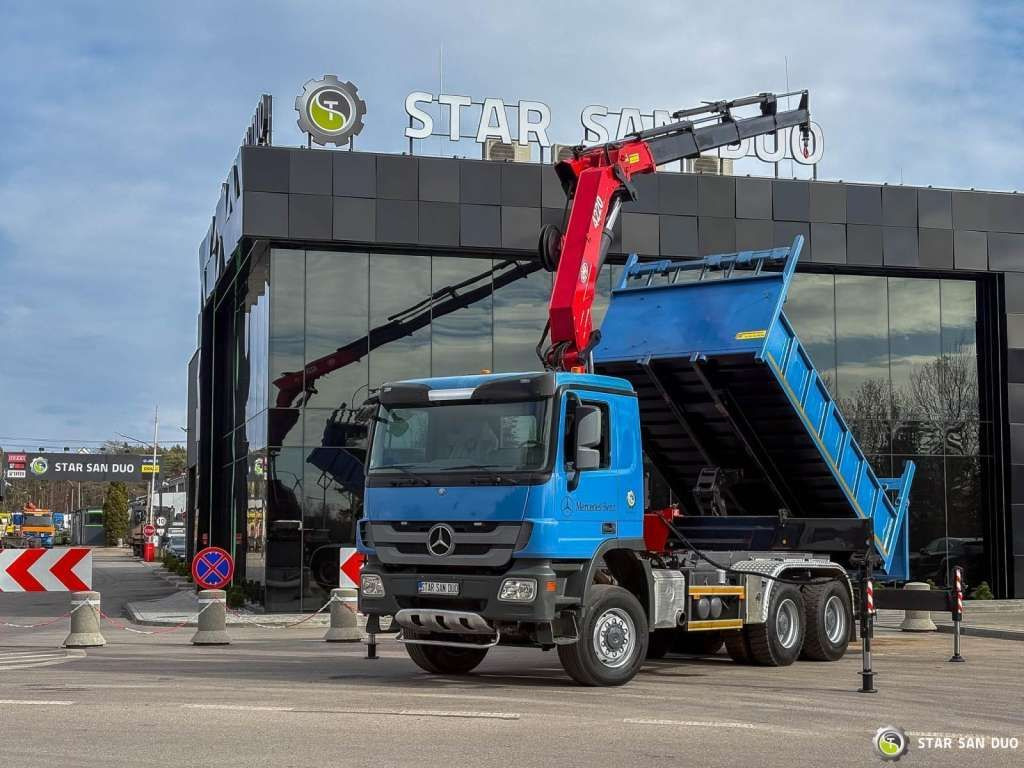 Mercedes-Benz ACTROS 3341 6x6 HMF 4220 K4 CRANE KIPPER - Kippiauto kuorma-auto: kuva Mercedes-Benz ACTROS 3341 6x6 HMF 4220 K4 CRANE KIPPER - Kippiauto kuorma-auto Mercedes-Benz ACTROS 3341 6x6 HMF 4220 K4 CRANE KIPPER - Kippiauto kuorma-auto: kuva Mercedes-Benz ACTROS 3341 6x6 HMF 4220 K4 CRANE KIPPER - Kippiauto kuorma-auto