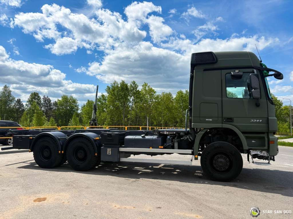 Mercedes-Benz ACTROS 3344 6x6 System Twist Lock - Kuorma-auto alusta: kuva Mercedes-Benz ACTROS 3344 6x6 System Twist Lock - Kuorma-auto alusta Mercedes-Benz ACTROS 3344 6x6 System Twist Lock - Kuorma-auto alusta: kuva Mercedes-Benz ACTROS 3344 6x6 System Twist Lock - Kuorma-auto alusta