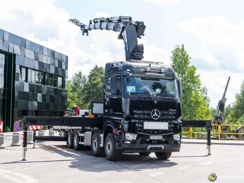 Mercedes-Benz AROCS 3251 8x4 HMF 8520 Fly Jib Winch - Nosturiauto: kuva Mercedes-Benz AROCS 3251 8x4 HMF 8520 Fly Jib Winch - Nosturiauto Mercedes-Benz AROCS 3251 8x4 HMF 8520 Fly Jib Winch - Nosturiauto: kuva Mercedes-Benz AROCS 3251 8x4 HMF 8520 Fly Jib Winch - Nosturiauto