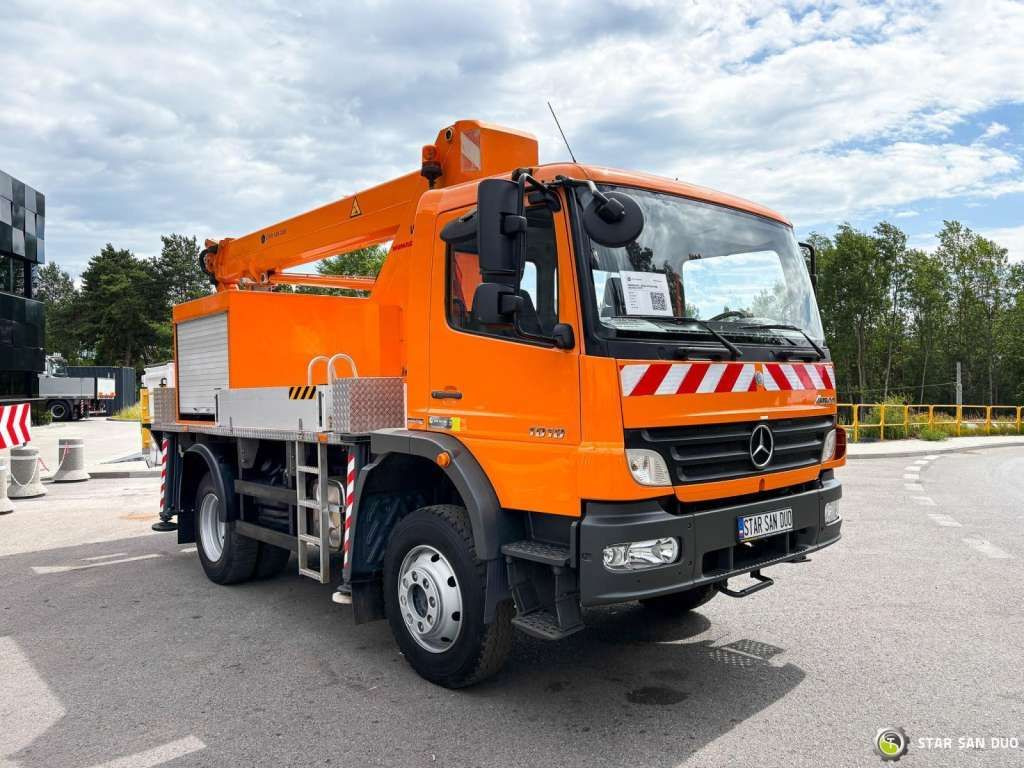 Mercedes-Benz ATEGO 4x4 1018 WUMAG WT 170 Platform Lift 17m - Itsekulkevat henkilönostimet: kuva Mercedes-Benz ATEGO 4x4 1018 WUMAG WT 170 Platform Lift 17m - Itsekulkevat henkilönostimet Mercedes-Benz ATEGO 4x4 1018 WUMAG WT 170 Platform Lift 17m - Itsekulkevat henkilönostimet: kuva Mercedes-Benz ATEGO 4x4 1018 WUMAG WT 170 Platform Lift 17m - Itsekulkevat henkilönostimet