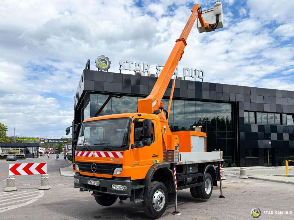 Mercedes-Benz ATEGO 4x4 1018 WUMAG WT 170 Platform Lift 17m - Itsekulkevat henkilönostimet: kuva Mercedes-Benz ATEGO 4x4 1018 WUMAG WT 170 Platform Lift 17m - Itsekulkevat henkilönostimet Mercedes-Benz ATEGO 4x4 1018 WUMAG WT 170 Platform Lift 17m - Itsekulkevat henkilönostimet: kuva Mercedes-Benz ATEGO 4x4 1018 WUMAG WT 170 Platform Lift 17m - Itsekulkevat henkilönostimet