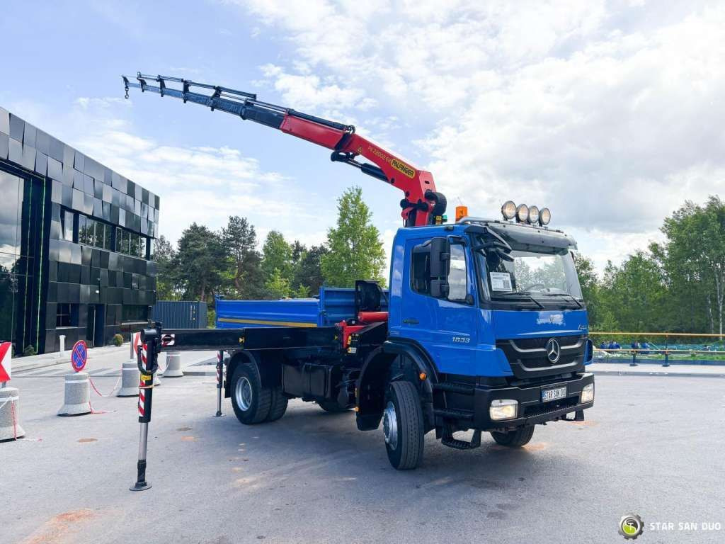 Mercedes-Benz AXOR 1833 4x4 Palfinger PK 22002 EH Crane Winch - Kippiauto kuorma-auto: kuva Mercedes-Benz AXOR 1833 4x4 Palfinger PK 22002 EH Crane Winch - Kippiauto kuorma-auto Mercedes-Benz AXOR 1833 4x4 Palfinger PK 22002 EH Crane Winch - Kippiauto kuorma-auto: kuva Mercedes-Benz AXOR 1833 4x4 Palfinger PK 22002 EH Crane Winch - Kippiauto kuorma-auto