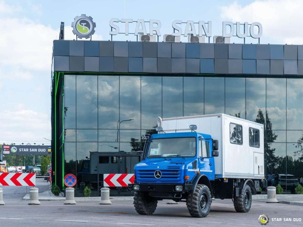 Unimog Mercedes-Benz Unimog U 4000 4x4 Camper Expeditio - Kuorma-auto alusta: kuva Unimog Mercedes-Benz Unimog U 4000 4x4 Camper Expeditio - Kuorma-auto alusta Unimog Mercedes-Benz Unimog U 4000 4x4 Camper Expeditio - Kuorma-auto alusta: kuva Unimog Mercedes-Benz Unimog U 4000 4x4 Camper Expeditio - Kuorma-auto alusta