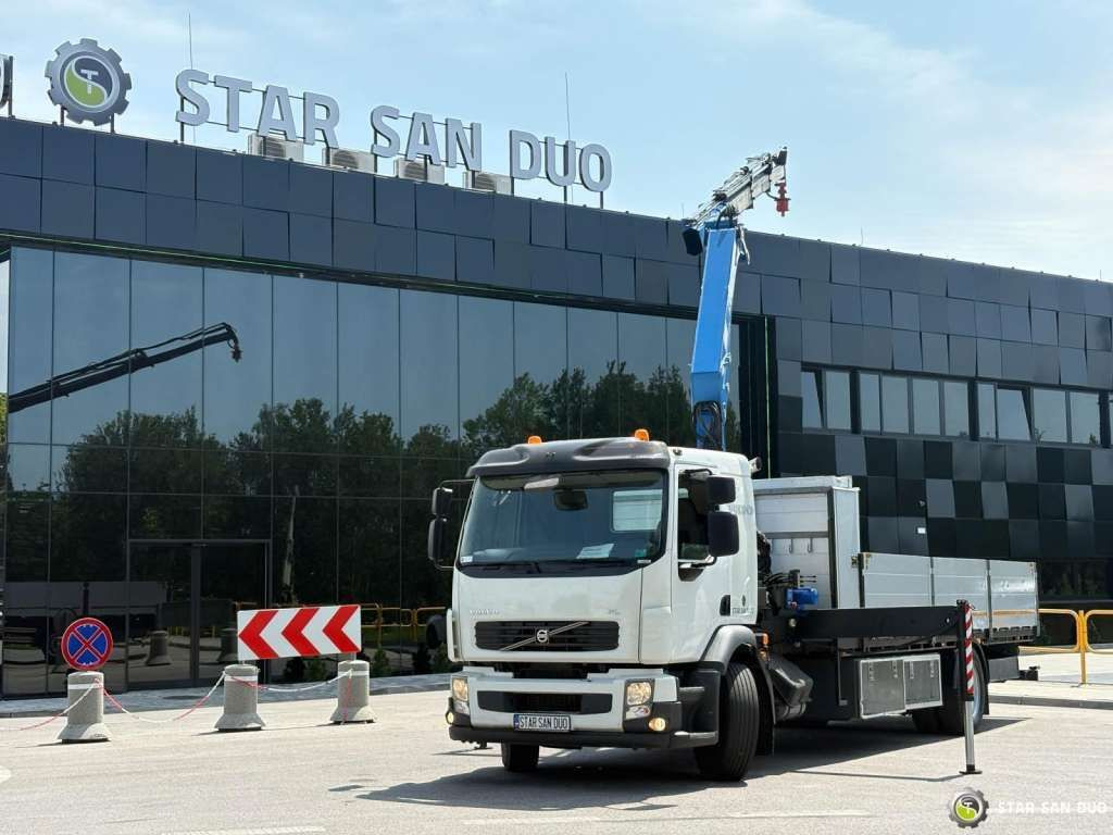 Volvo FE 240 4x2 HMF 1560 K3 HDS Rotator Crane Kran - Nosturiauto: kuva Volvo FE 240 4x2 HMF 1560 K3 HDS Rotator Crane Kran - Nosturiauto Volvo FE 240 4x2 HMF 1560 K3 HDS Rotator Crane Kran - Nosturiauto: kuva Volvo FE 240 4x2 HMF 1560 K3 HDS Rotator Crane Kran - Nosturiauto