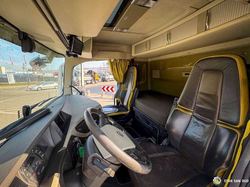 Nosturiauto Volvo  FH 16.550 8x4 Palfinger PK 34002-SH Crane Kippe: kuva Nosturiauto Volvo  FH 16.550 8x4 Palfinger PK 34002-SH Crane Kippe