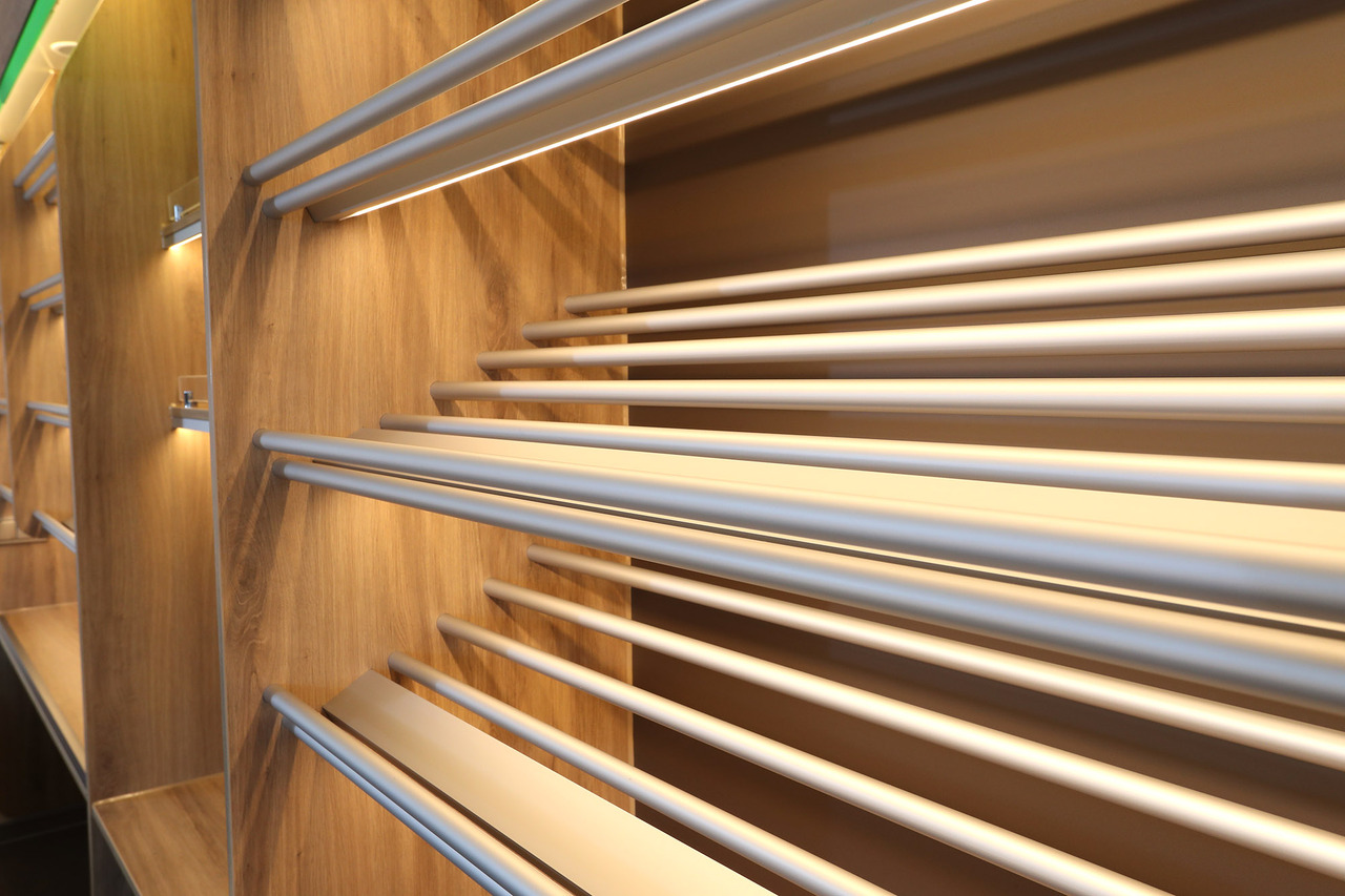 Verkaufsanhänger BORCO HÖHNS - Myyntivaunu: kuva Verkaufsanhänger BORCO HÖHNS - Myyntivaunu Verkaufsanhänger BORCO HÖHNS - Myyntivaunu: kuva Verkaufsanhänger BORCO HÖHNS - Myyntivaunu