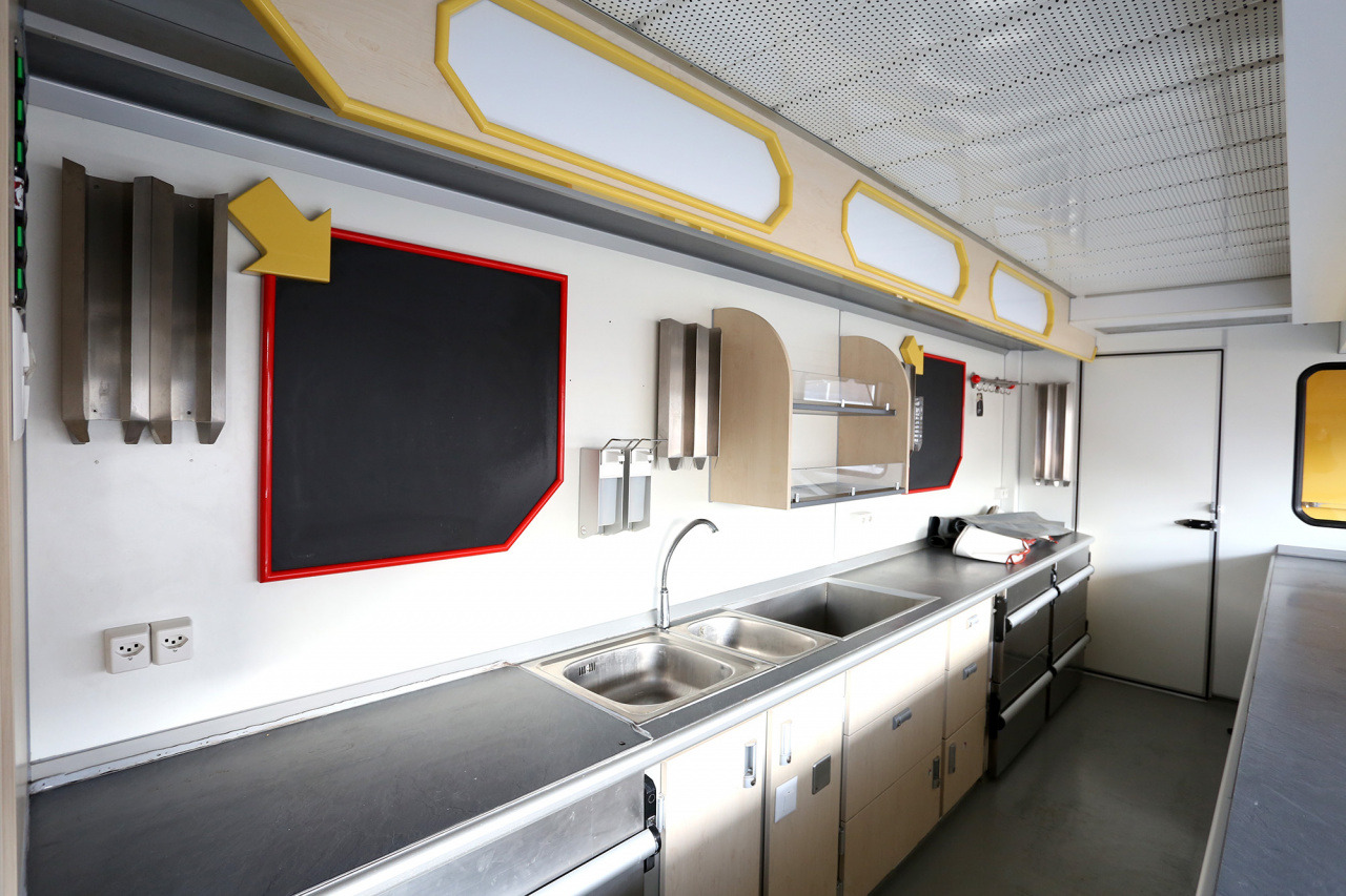 Verkaufsanhänger BORCO HÖHNS - Myyntivaunu: kuva Verkaufsanhänger BORCO HÖHNS - Myyntivaunu Verkaufsanhänger BORCO HÖHNS - Myyntivaunu: kuva Verkaufsanhänger BORCO HÖHNS - Myyntivaunu