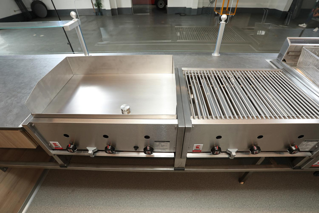 Verkaufsanhänger BORCO HÖHNS - Myyntivaunu: kuva Verkaufsanhänger BORCO HÖHNS - Myyntivaunu Verkaufsanhänger BORCO HÖHNS - Myyntivaunu: kuva Verkaufsanhänger BORCO HÖHNS - Myyntivaunu