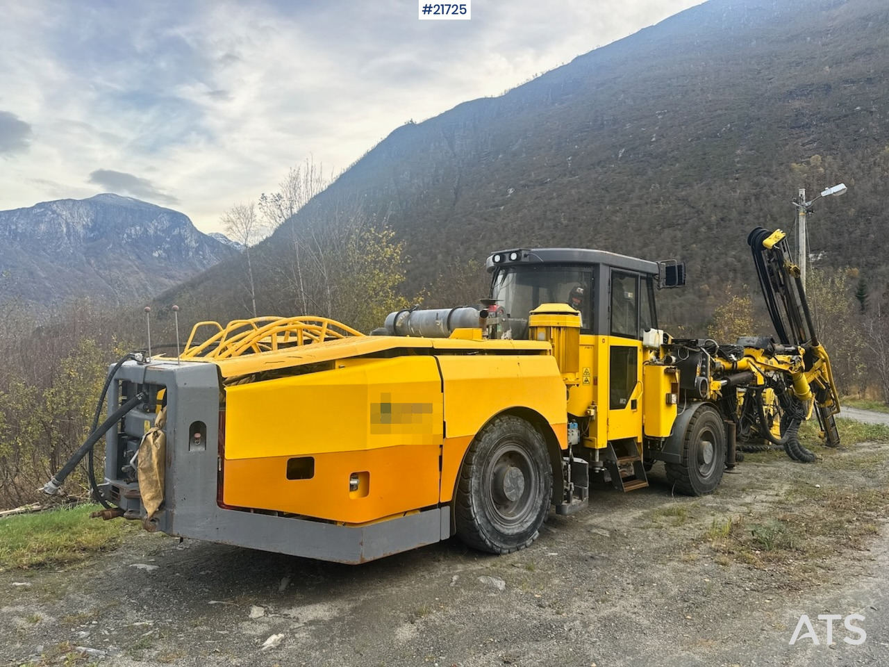 Atlas Copco 2015 Atlas Copco Boomer MC2 Tunnelborerigg. - Tunneli porakone: kuva Atlas Copco 2015 Atlas Copco Boomer MC2 Tunnelborerigg. - Tunneli porakone Atlas Copco 2015 Atlas Copco Boomer MC2 Tunnelborerigg. - Tunneli porakone: kuva Atlas Copco 2015 Atlas Copco Boomer MC2 Tunnelborerigg. - Tunneli porakone
