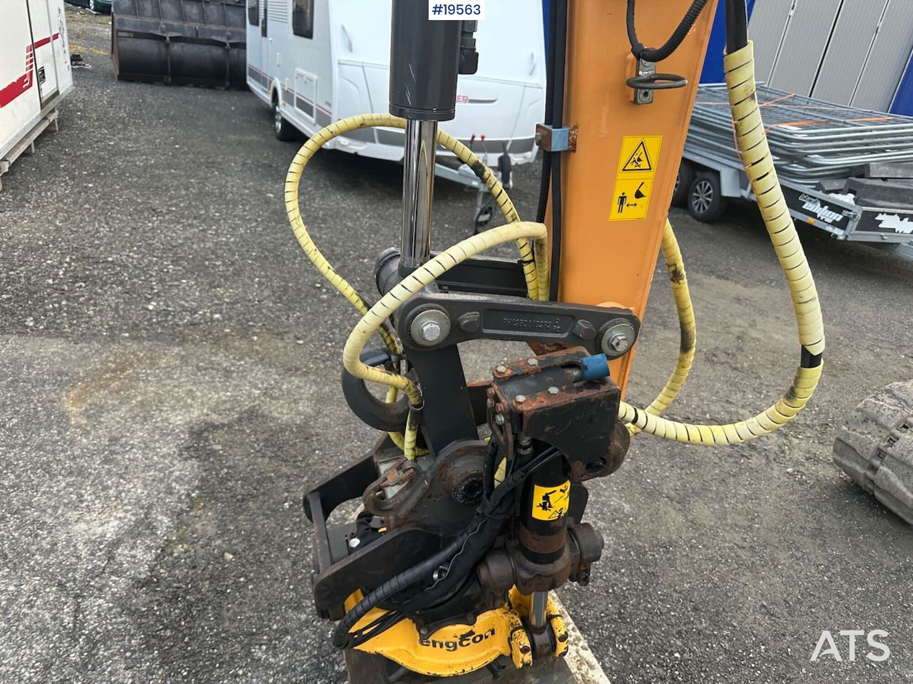 Kaivuri Case CX50B gravemaskin m/ rototilt, hammer, klype og 3 skuffer. Lavt timetall!: kuva Kaivuri Case CX50B gravemaskin m/ rototilt, hammer, klype og 3 skuffer. Lavt timetall!