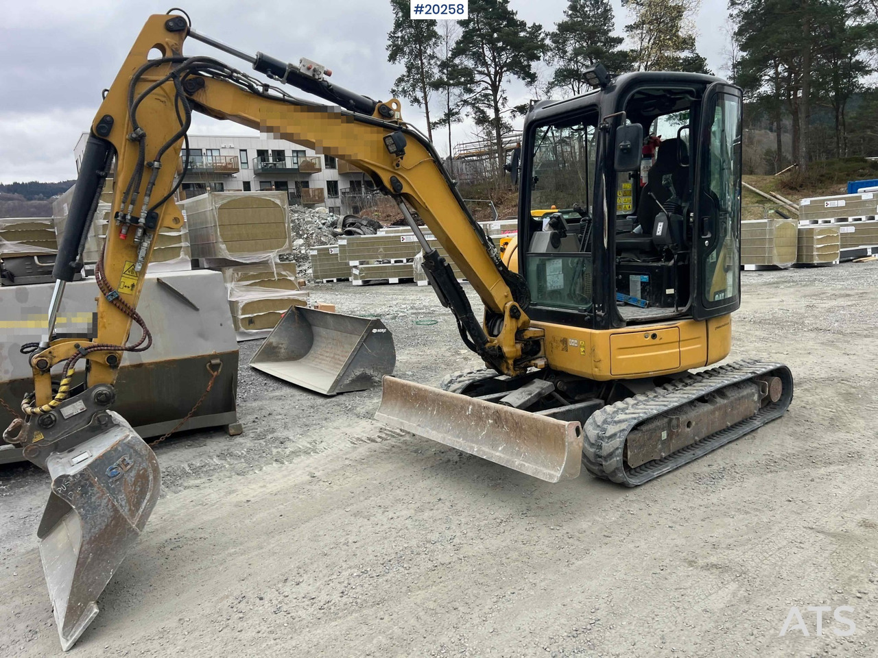 Kaivuri Caterpillar 303.5ECR: kuva Kaivuri Caterpillar 303.5ECR Kaivuri Caterpillar 303.5ECR: kuva Kaivuri Caterpillar 303.5ECR
