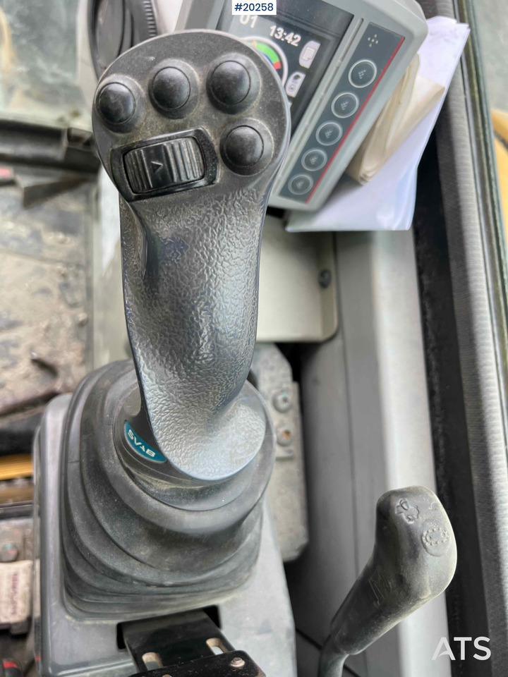 Kaivuri Caterpillar 303.5ECR: kuva Kaivuri Caterpillar 303.5ECR Kaivuri Caterpillar 303.5ECR: kuva Kaivuri Caterpillar 303.5ECR