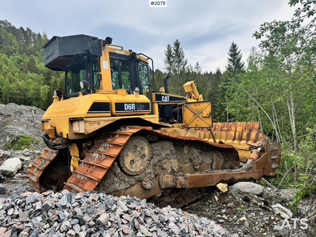 Caterpillar D6R LGP - Puskutraktori: kuva Caterpillar D6R LGP - Puskutraktori Caterpillar D6R LGP - Puskutraktori: kuva Caterpillar D6R LGP - Puskutraktori