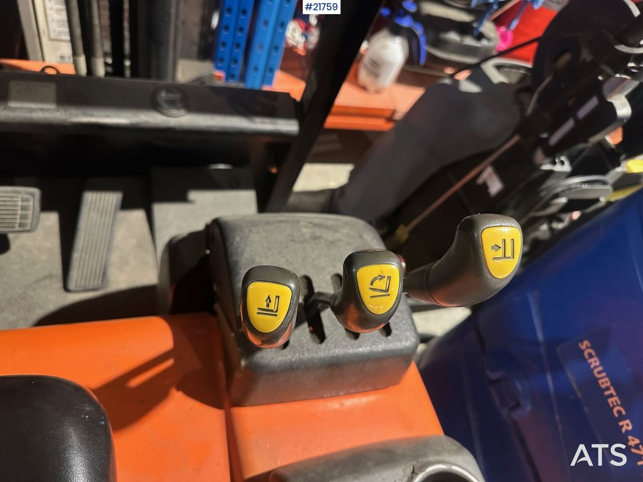 Daewoo B20T truck m/ 4,5 m løftehøyde - Apuvaunu puoliperävaunu: kuva Daewoo B20T truck m/ 4,5 m løftehøyde - Apuvaunu puoliperävaunu Daewoo B20T truck m/ 4,5 m løftehøyde - Apuvaunu puoliperävaunu: kuva Daewoo B20T truck m/ 4,5 m løftehøyde - Apuvaunu puoliperävaunu