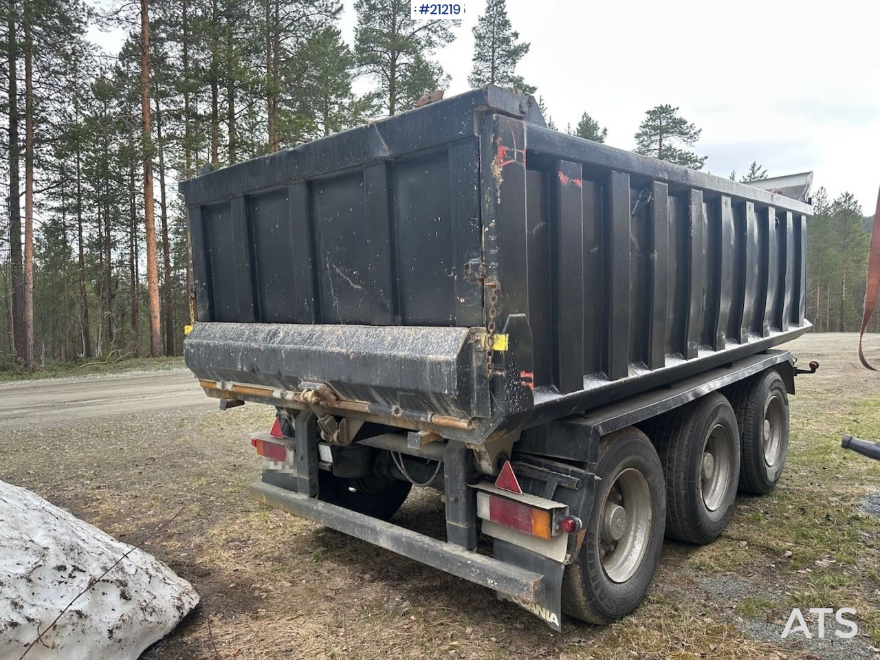 Engen Trippelkjerre - Kippiauto perävaunu: kuva Engen Trippelkjerre - Kippiauto perävaunu Engen Trippelkjerre - Kippiauto perävaunu: kuva Engen Trippelkjerre - Kippiauto perävaunu