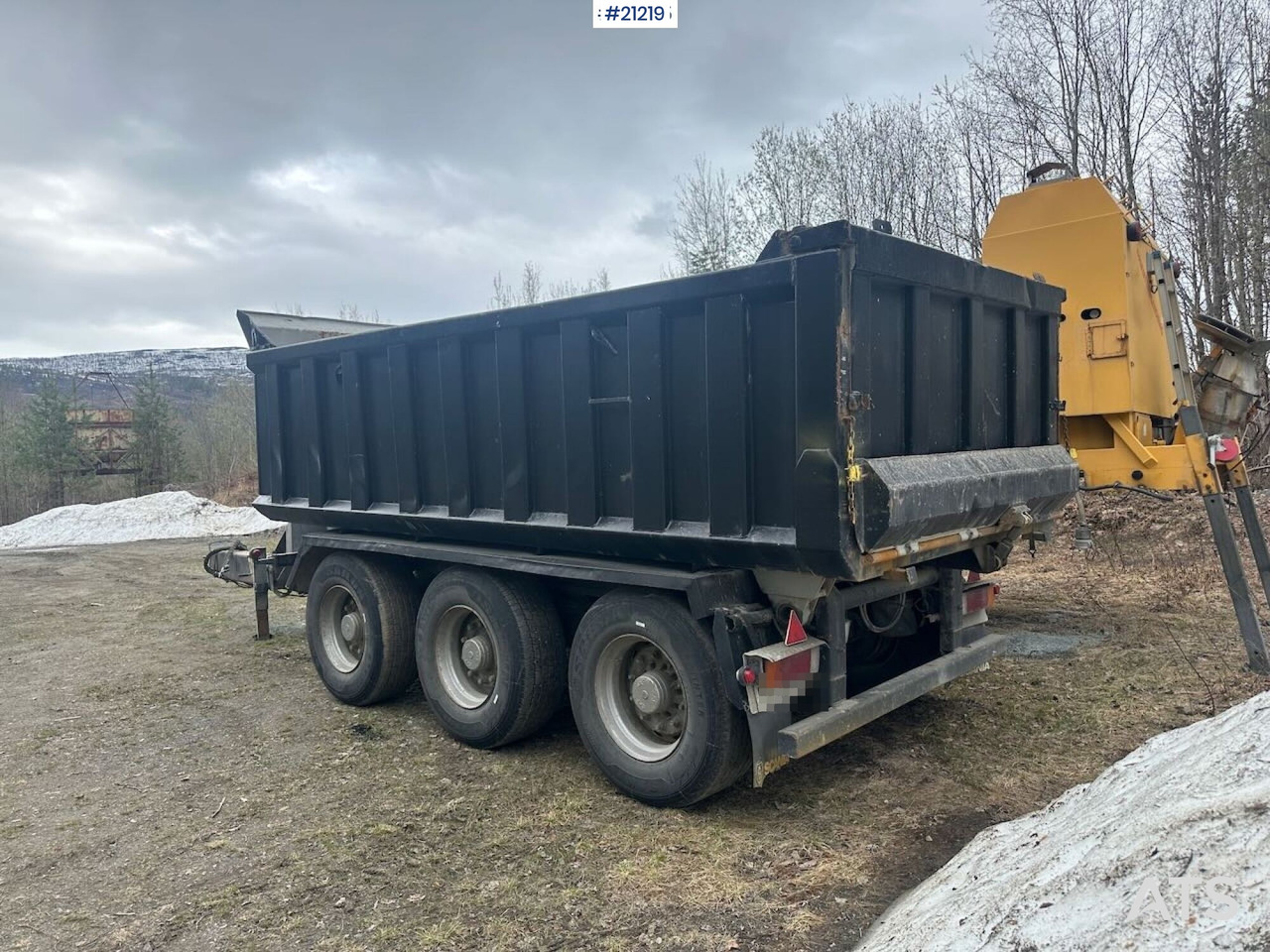 Engen Trippelkjerre - Kippiauto perävaunu: kuva Engen Trippelkjerre - Kippiauto perävaunu Engen Trippelkjerre - Kippiauto perävaunu: kuva Engen Trippelkjerre - Kippiauto perävaunu