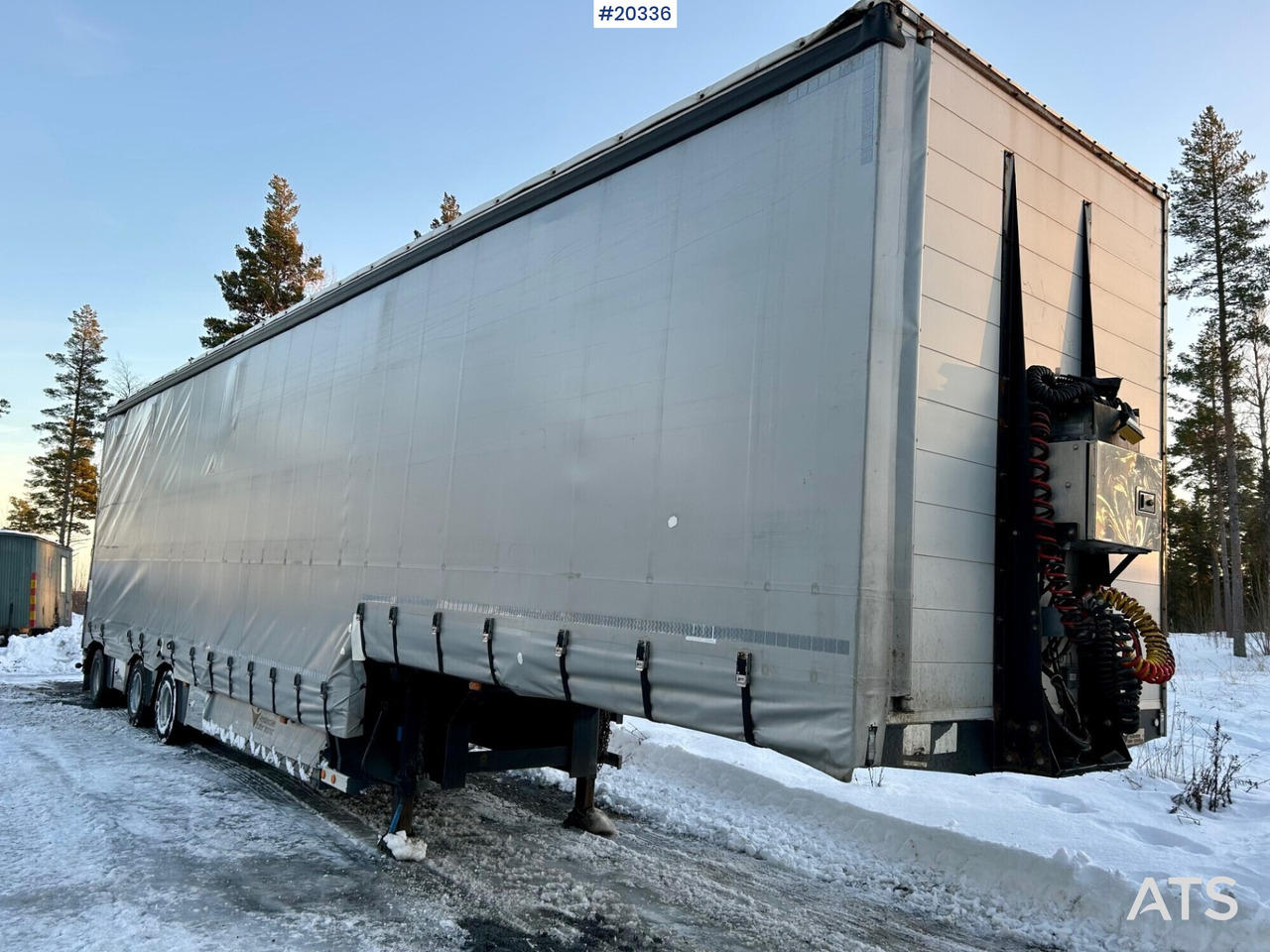 HRD Jumbo tralle med bredding - Umpikori puoliperävaunu: kuva HRD Jumbo tralle med bredding - Umpikori puoliperävaunu HRD Jumbo tralle med bredding - Umpikori puoliperävaunu: kuva HRD Jumbo tralle med bredding - Umpikori puoliperävaunu