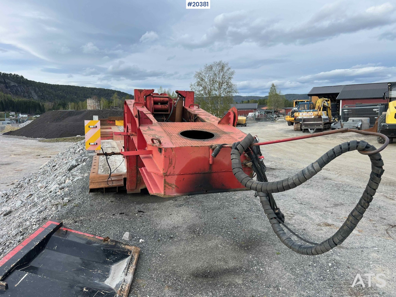 Hafo 1980 Hafo 3 akslet Brønntralle Rep.Objekt - Apuvaunu puoliperävaunu: kuva Hafo 1980 Hafo 3 akslet Brønntralle Rep.Objekt - Apuvaunu puoliperävaunu Hafo 1980 Hafo 3 akslet Brønntralle Rep.Objekt - Apuvaunu puoliperävaunu: kuva Hafo 1980 Hafo 3 akslet Brønntralle Rep.Objekt - Apuvaunu puoliperävaunu