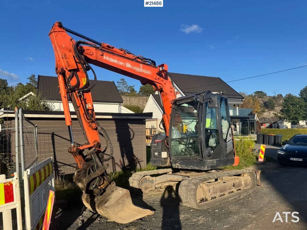 Hitachi ZX85US-5A - Telakaivukone: kuva Hitachi ZX85US-5A - Telakaivukone Hitachi ZX85US-5A - Telakaivukone: kuva Hitachi ZX85US-5A - Telakaivukone