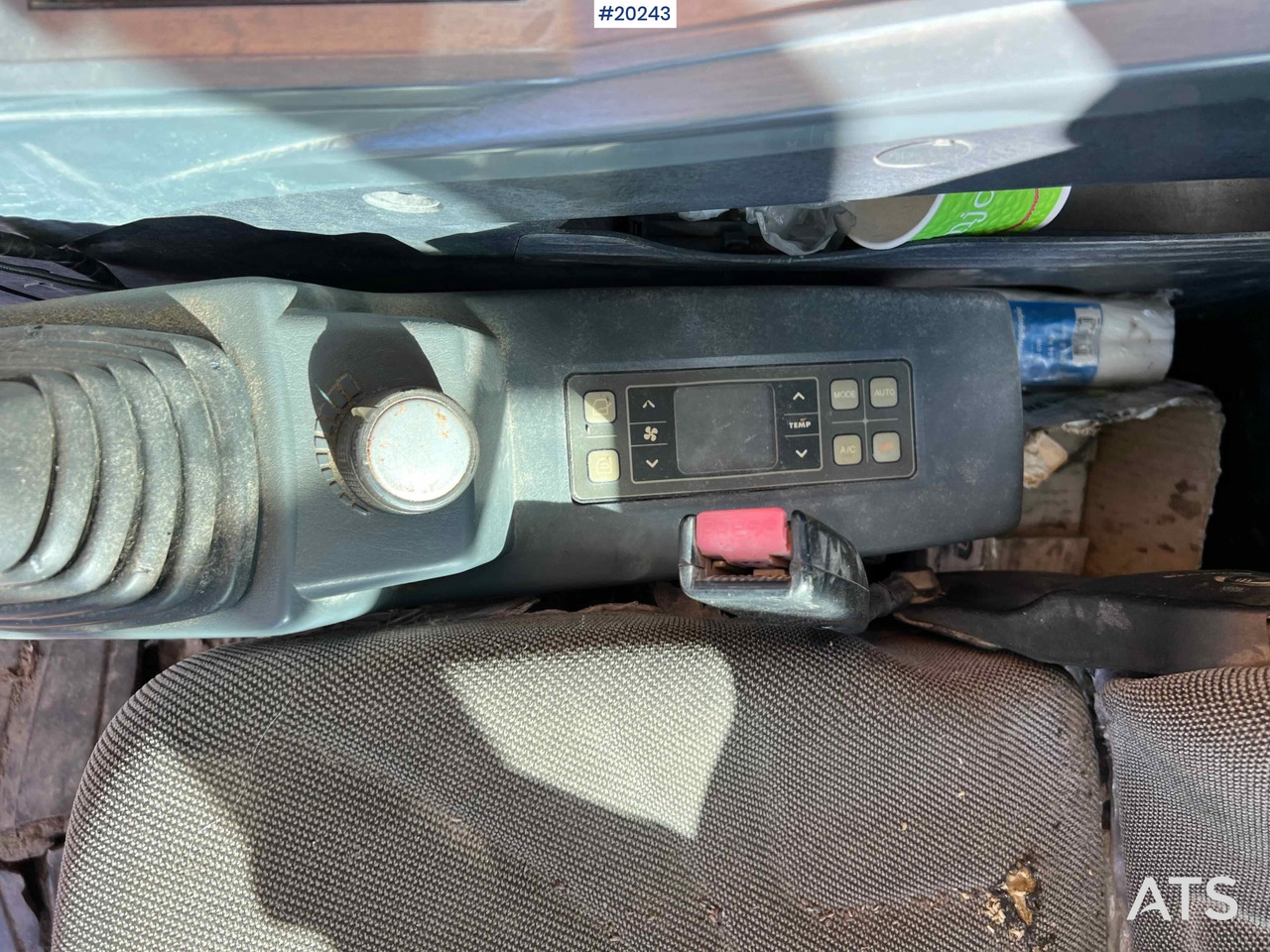 Kaivuri Hyundai Robex 235LCR-9 m/ Graveskuffe og gps: kuva Kaivuri Hyundai Robex 235LCR-9 m/ Graveskuffe og gps Kaivuri Hyundai Robex 235LCR-9 m/ Graveskuffe og gps: kuva Kaivuri Hyundai Robex 235LCR-9 m/ Graveskuffe og gps