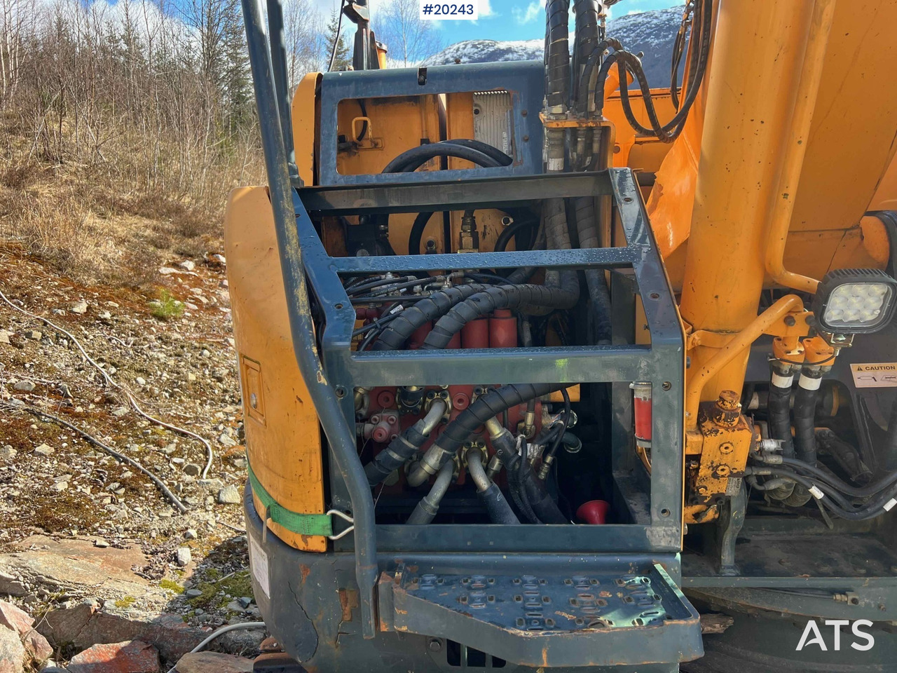 Kaivuri Hyundai Robex 235LCR-9 m/ Graveskuffe og gps: kuva Kaivuri Hyundai Robex 235LCR-9 m/ Graveskuffe og gps Kaivuri Hyundai Robex 235LCR-9 m/ Graveskuffe og gps: kuva Kaivuri Hyundai Robex 235LCR-9 m/ Graveskuffe og gps