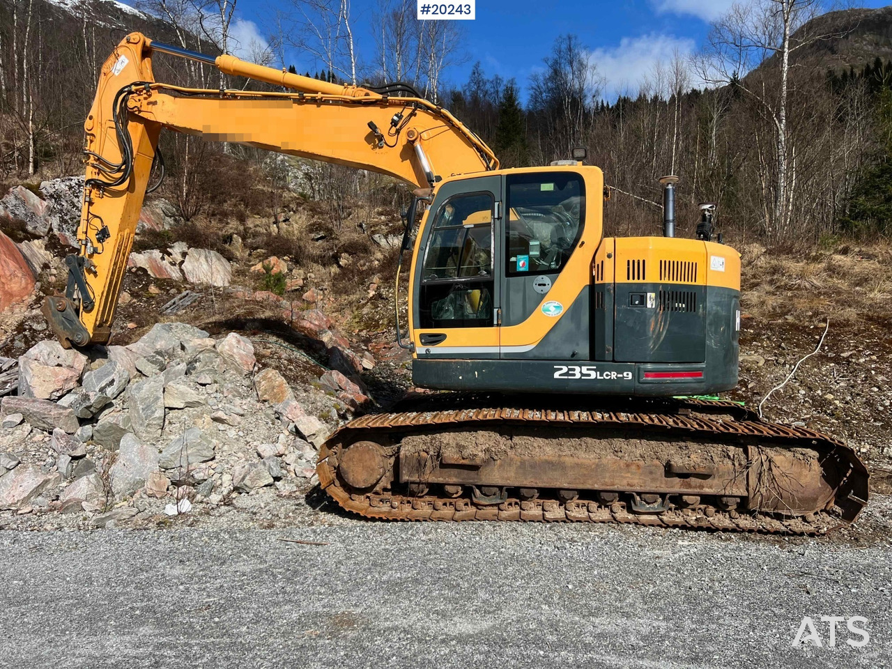 Kaivuri Hyundai Robex 235LCR-9 m/ Graveskuffe og gps: kuva Kaivuri Hyundai Robex 235LCR-9 m/ Graveskuffe og gps Kaivuri Hyundai Robex 235LCR-9 m/ Graveskuffe og gps: kuva Kaivuri Hyundai Robex 235LCR-9 m/ Graveskuffe og gps