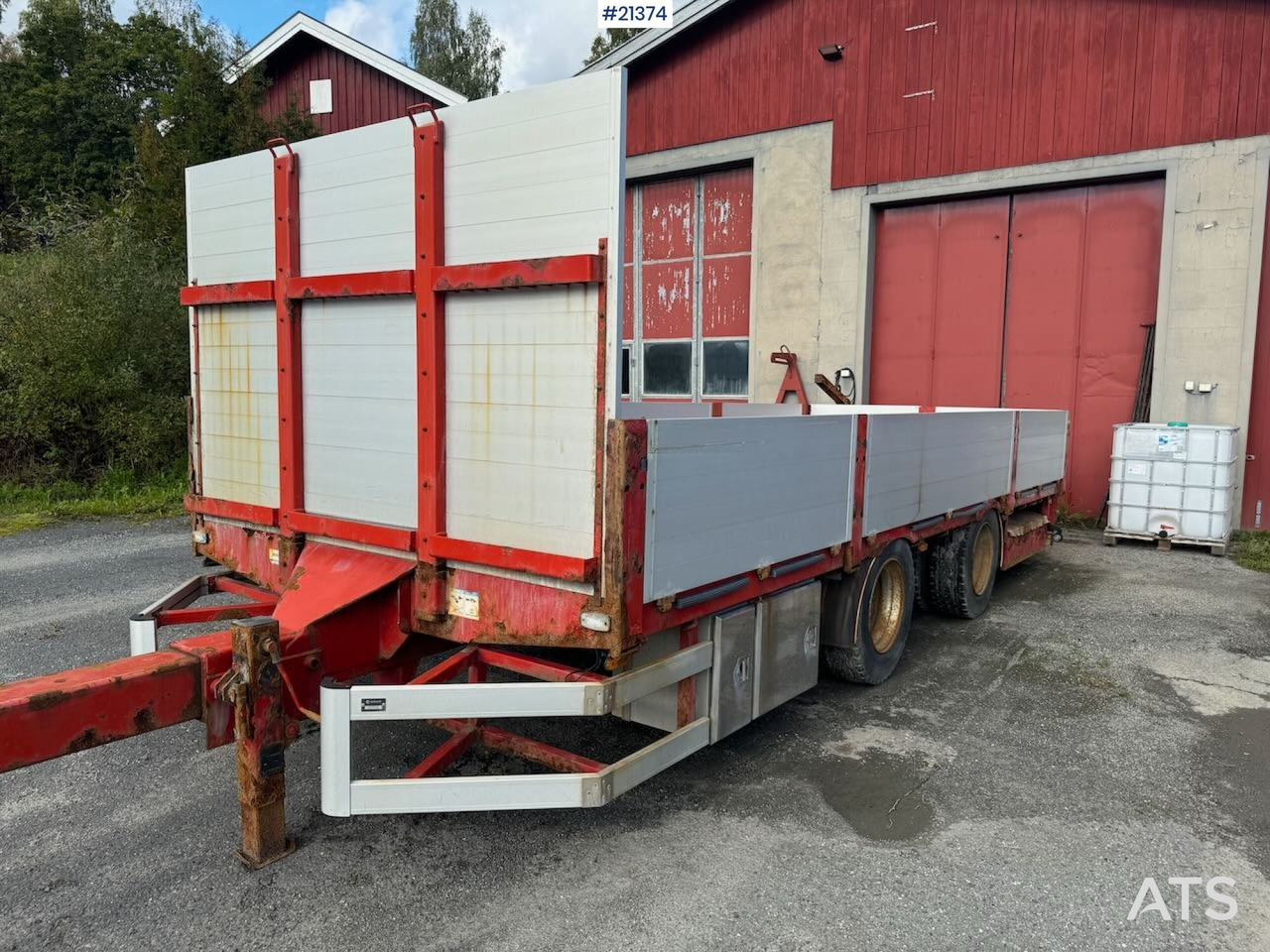 Leasing Istrail 2 akslet plankjerre Istrail 2 akslet plankjerre: kuva Leasing Istrail 2 akslet plankjerre Istrail 2 akslet plankjerre