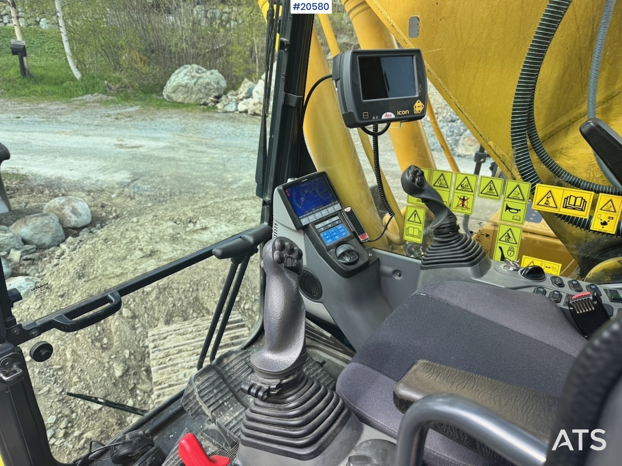 Kaivuri Komatsu HB215LC-2: kuva Kaivuri Komatsu HB215LC-2