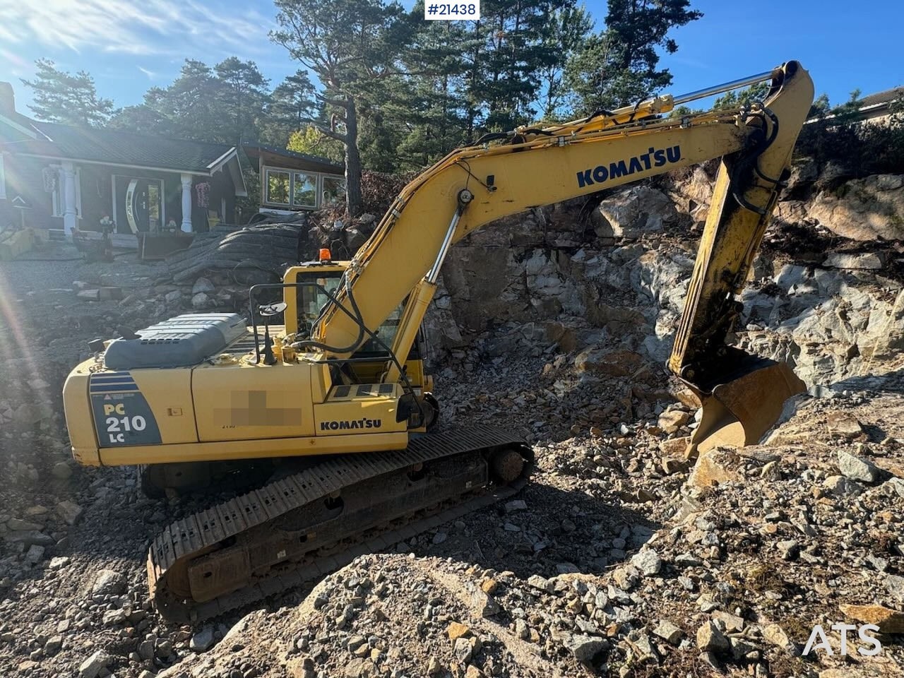 Komatsu PC210LC-8 - Telakaivukone: kuva Komatsu PC210LC-8 - Telakaivukone Komatsu PC210LC-8 - Telakaivukone: kuva Komatsu PC210LC-8 - Telakaivukone