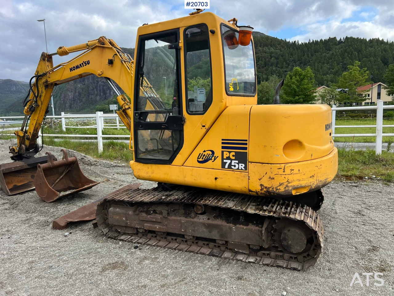 Komatsu PC75 - Kaivuri: kuva Komatsu PC75 - Kaivuri Komatsu PC75 - Kaivuri: kuva Komatsu PC75 - Kaivuri