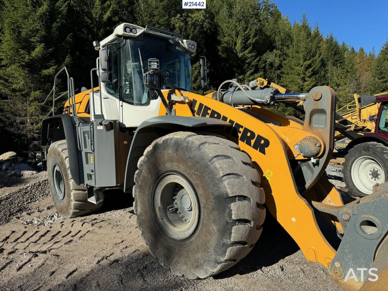 Liebherr L580 - Pyöräkuormaaja: kuva Liebherr L580 - Pyöräkuormaaja Liebherr L580 - Pyöräkuormaaja: kuva Liebherr L580 - Pyöräkuormaaja