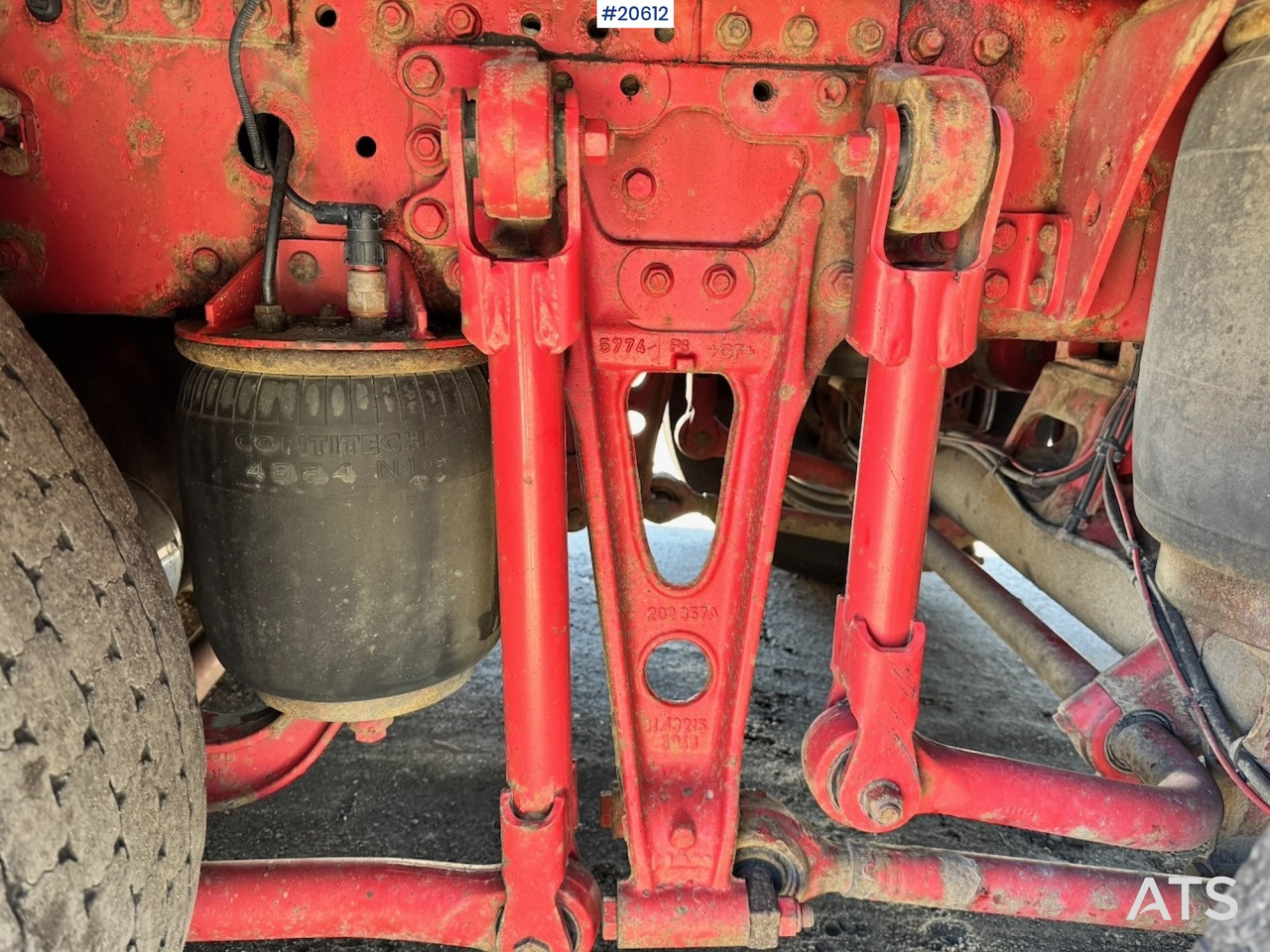 Lava-kuorma-auto MAN TGX 580: kuva Lava-kuorma-auto MAN TGX 580