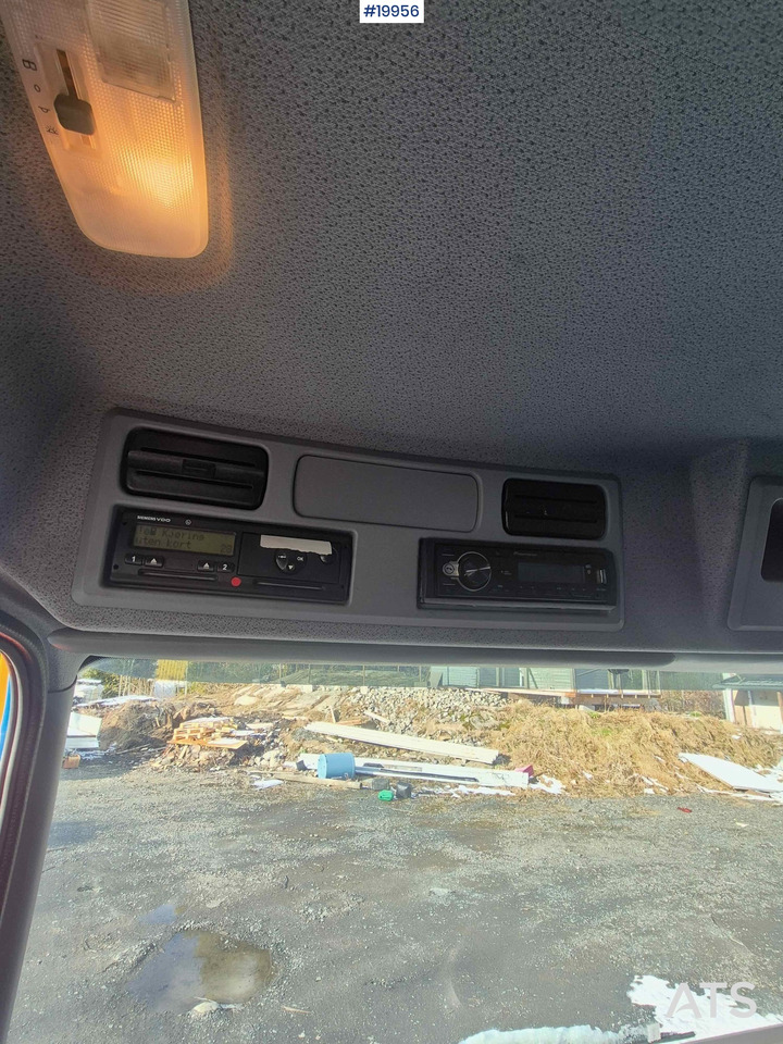 Umpikori kuorma-auto Mercedes 818: kuva Umpikori kuorma-auto Mercedes 818