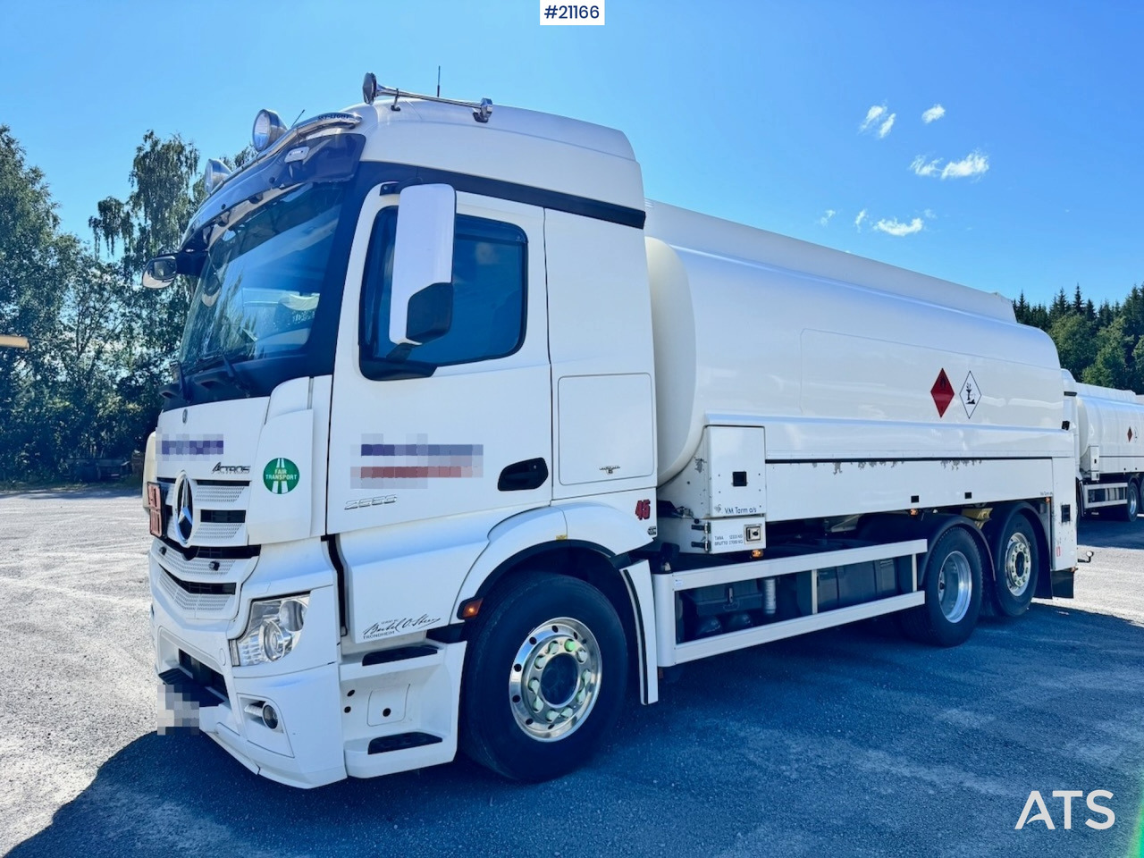 Mercedes Actros 2553 - Säiliöauto: kuva Mercedes Actros 2553 - Säiliöauto Mercedes Actros 2553 - Säiliöauto: kuva Mercedes Actros 2553 - Säiliöauto